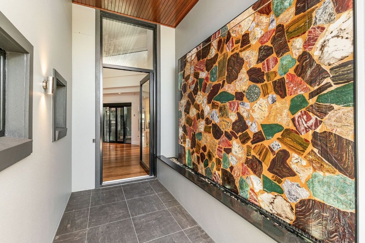 Jasmine cove | Exclusive Waterfront Estate gallery image 4