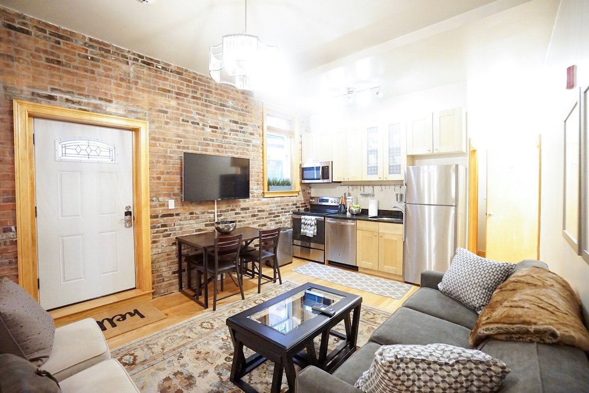 North End Efficient 3 BR | 1 BA in Little Italy gallery image 3
