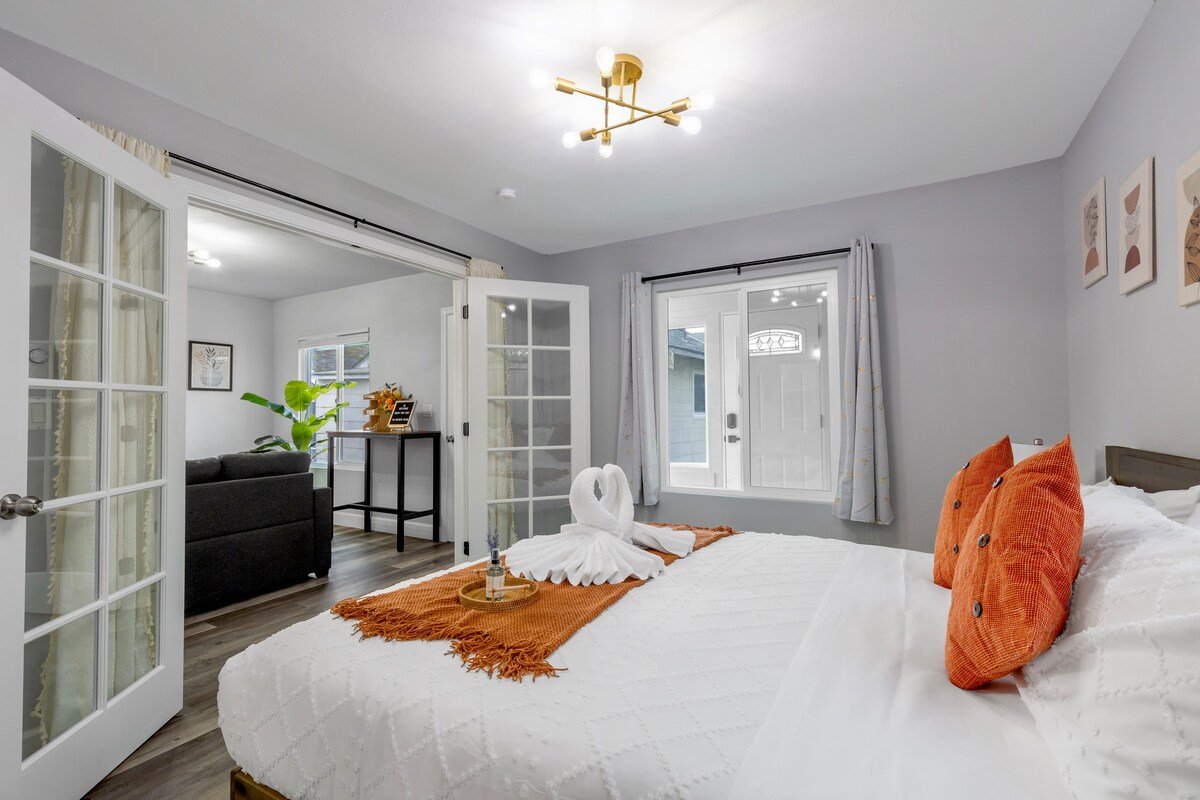 6b3b 3 Unit Morden Home close to Greenlake UW & DT gallery image 5