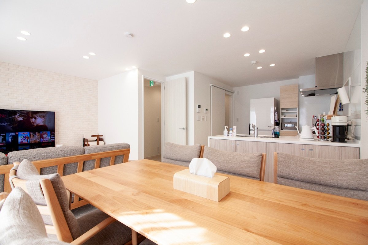 Family Retreat | 4 Bedrooms | Shinjuku 4 Mins gallery image 5