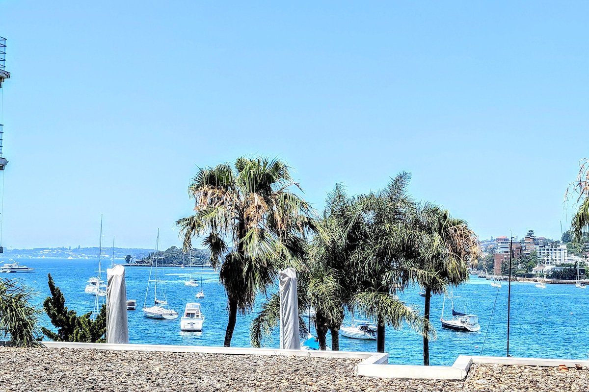 Luxurious apartment with gorgeous harbour view gallery image 3