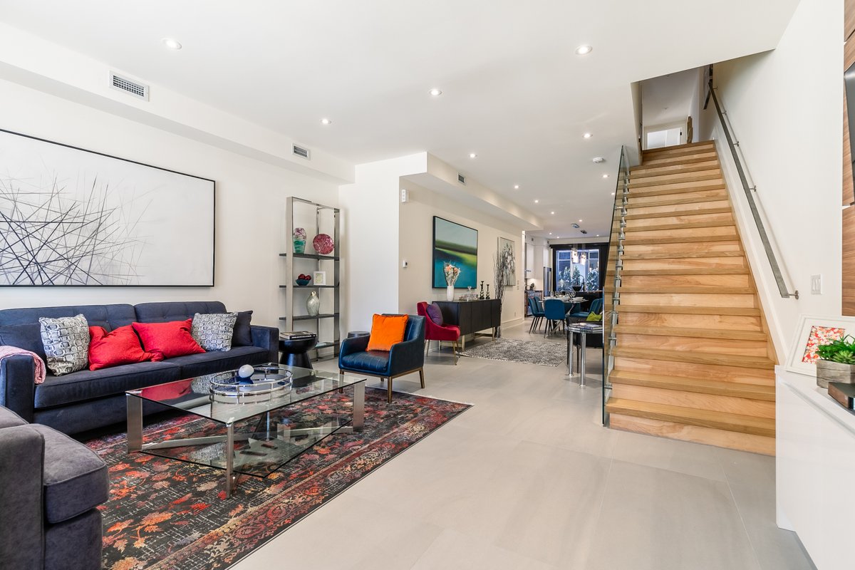 Spectacular Modern 3BR Executive Home – Must See!