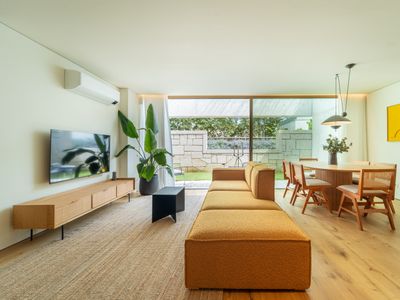 The Dandelion – Luxe 2b with garden + Pool access