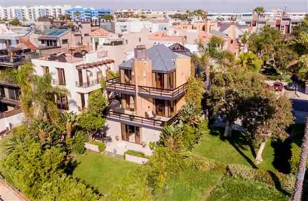 THE MADISON, Walk to Beach+Dining-5BR 4.5BA+Arcade gallery image 3