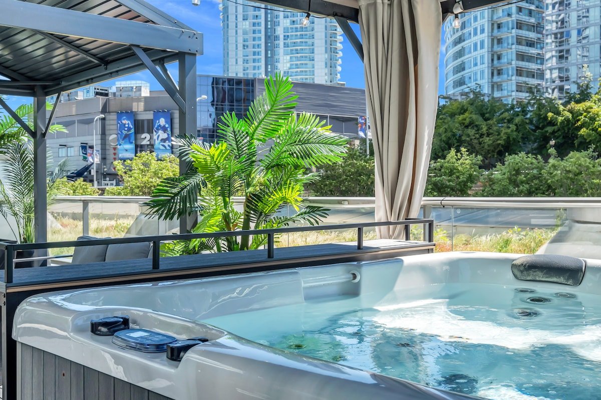 Paradise City – Skyline Hot Tub gallery image 4