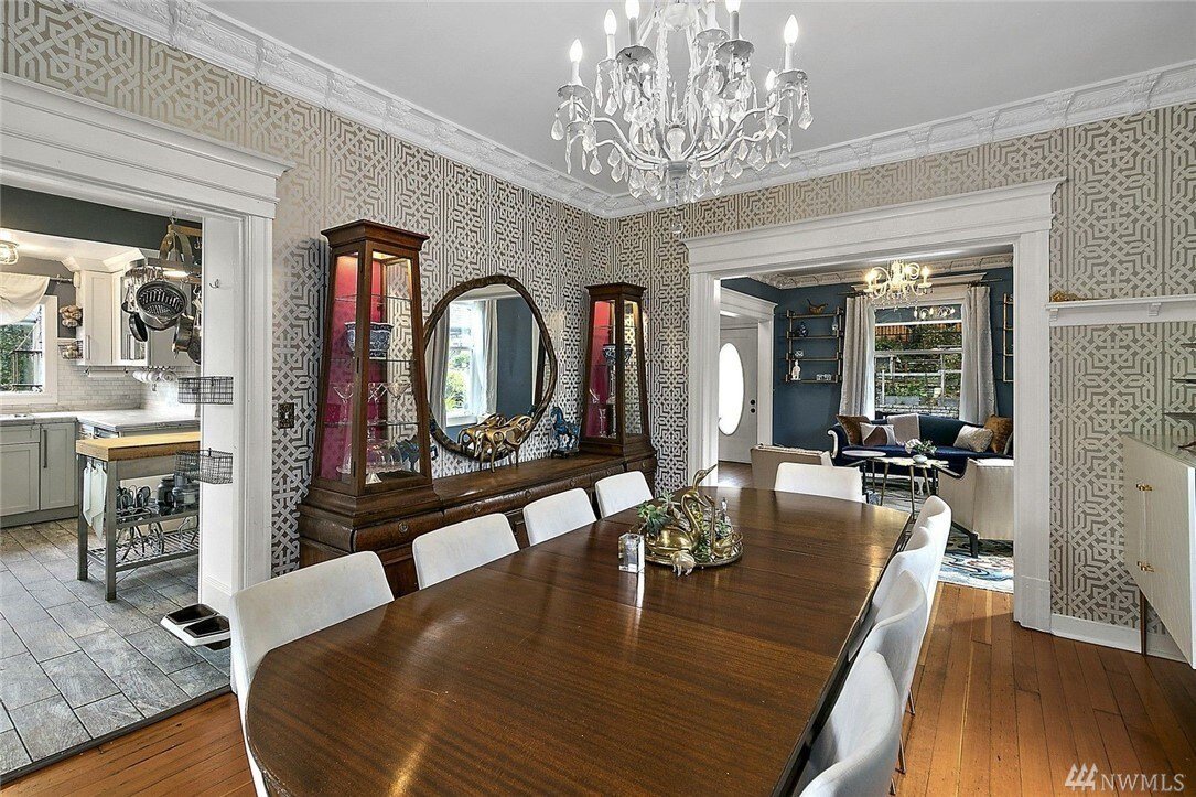 Luxury Victorian | Perfect for Families & Pets! gallery image 5