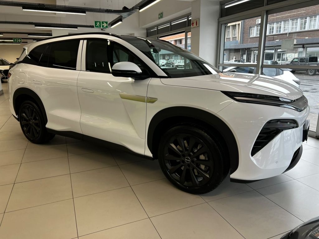 BYD ATTO 8 1.5T PERFORMANCE AWD for Sale in South Africa