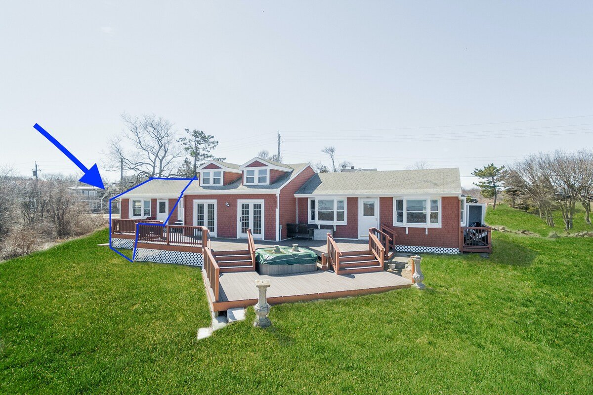 Organic Farmstead. Stunning Views. Near it all. gallery image 3