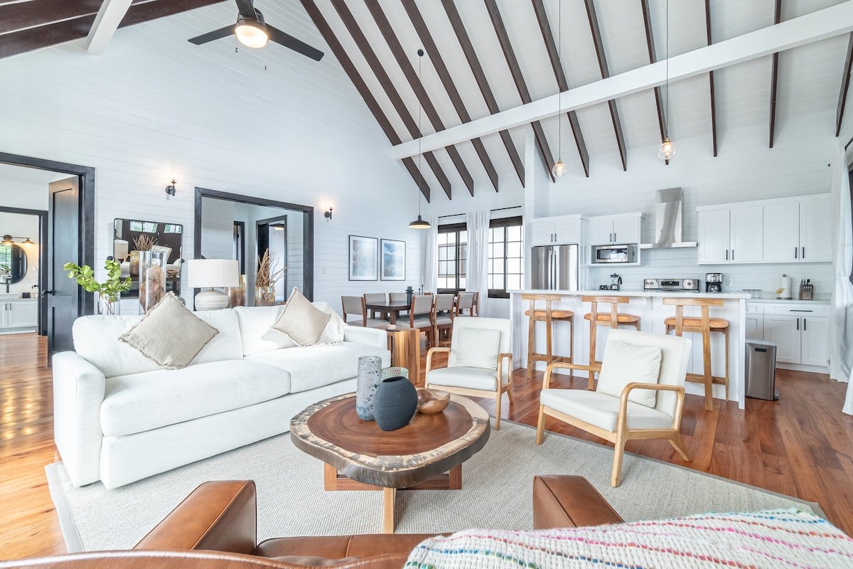 Paradise Shores + The Pool Club at Mahogany Bay gallery image 2