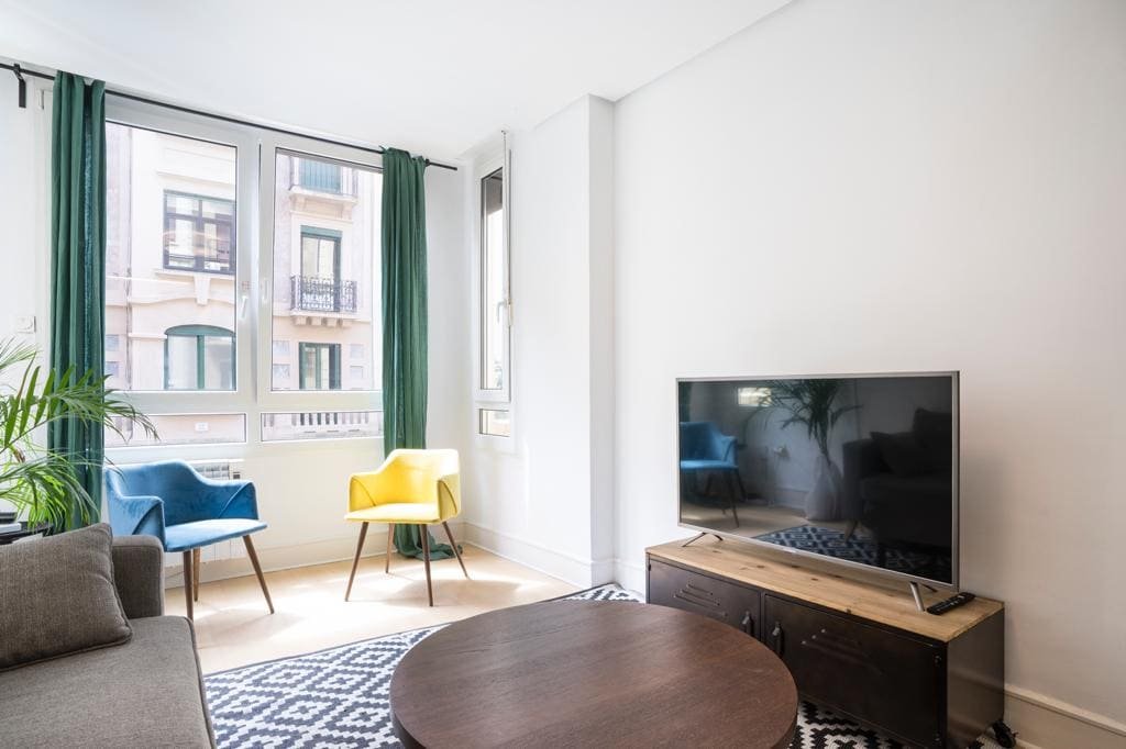 Usandizaga Suite, second line Beach, free parking gallery image 4