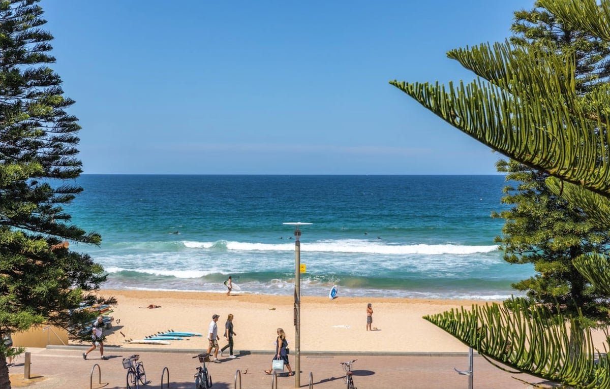 Luxury Beachfront apartment on North Steyne gallery image 4