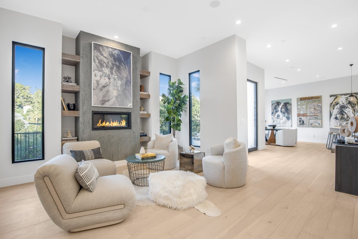 New Hollywood Hills Modern – Pool & City Views gallery image 2