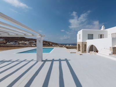 Mesmerizing 5bed Villa with Pool in Kanalia