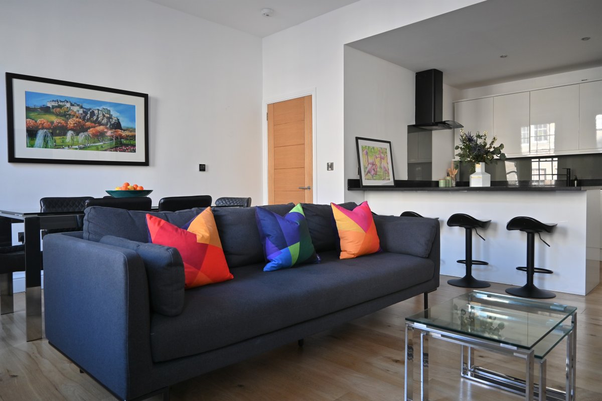 Royal Mile 4 Bed Luxury (incl Sauna & Jacuzzi)