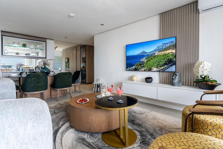 Bantry Bay Alanda - Modern Apt with Sea Views