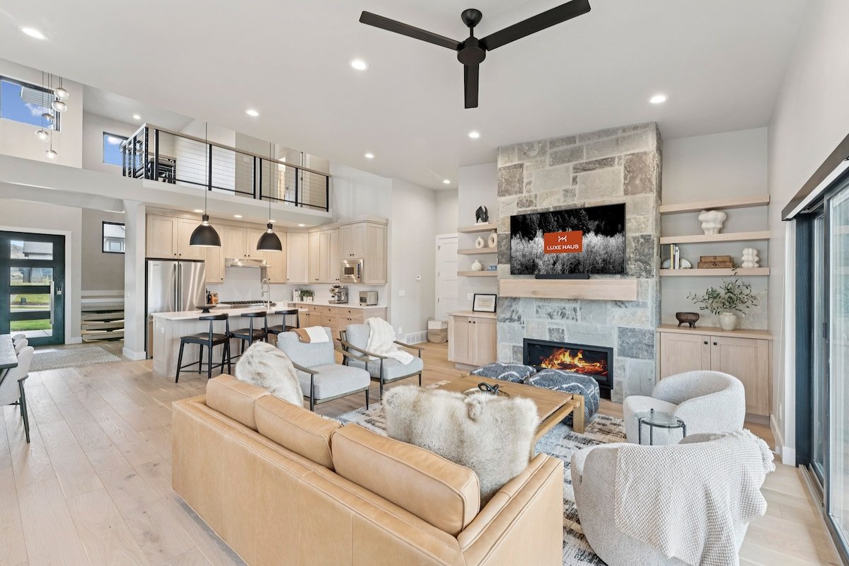 Deer Valley Luxury Retreat | Sleeps 19