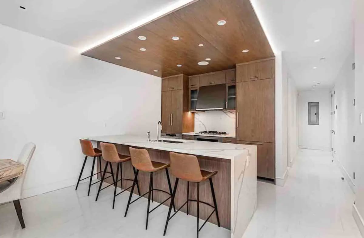 Luxurious Soho Apartment~ 3 Bedroom 2 Bathroom gallery image 5