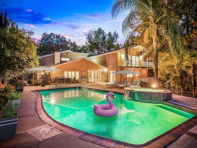 Spacious 8-BR Home with Pool in Woodland Hills