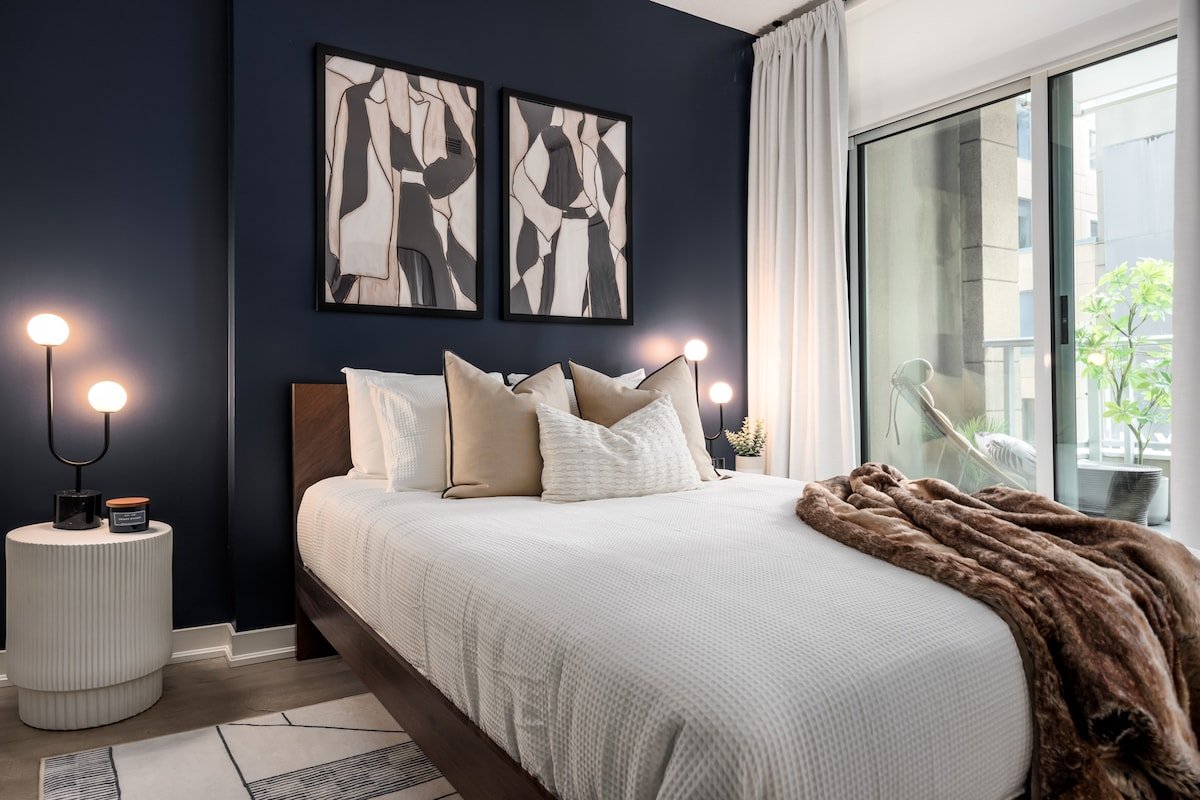 Fashion District 2 BRDM + Den + Free Parking, MTCC gallery image 5