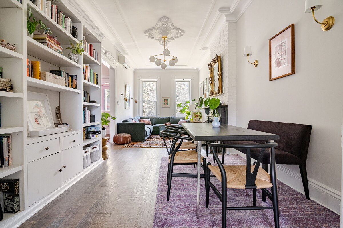 Chic, spacious and eclectic Park Slope brownstone gallery image 3
