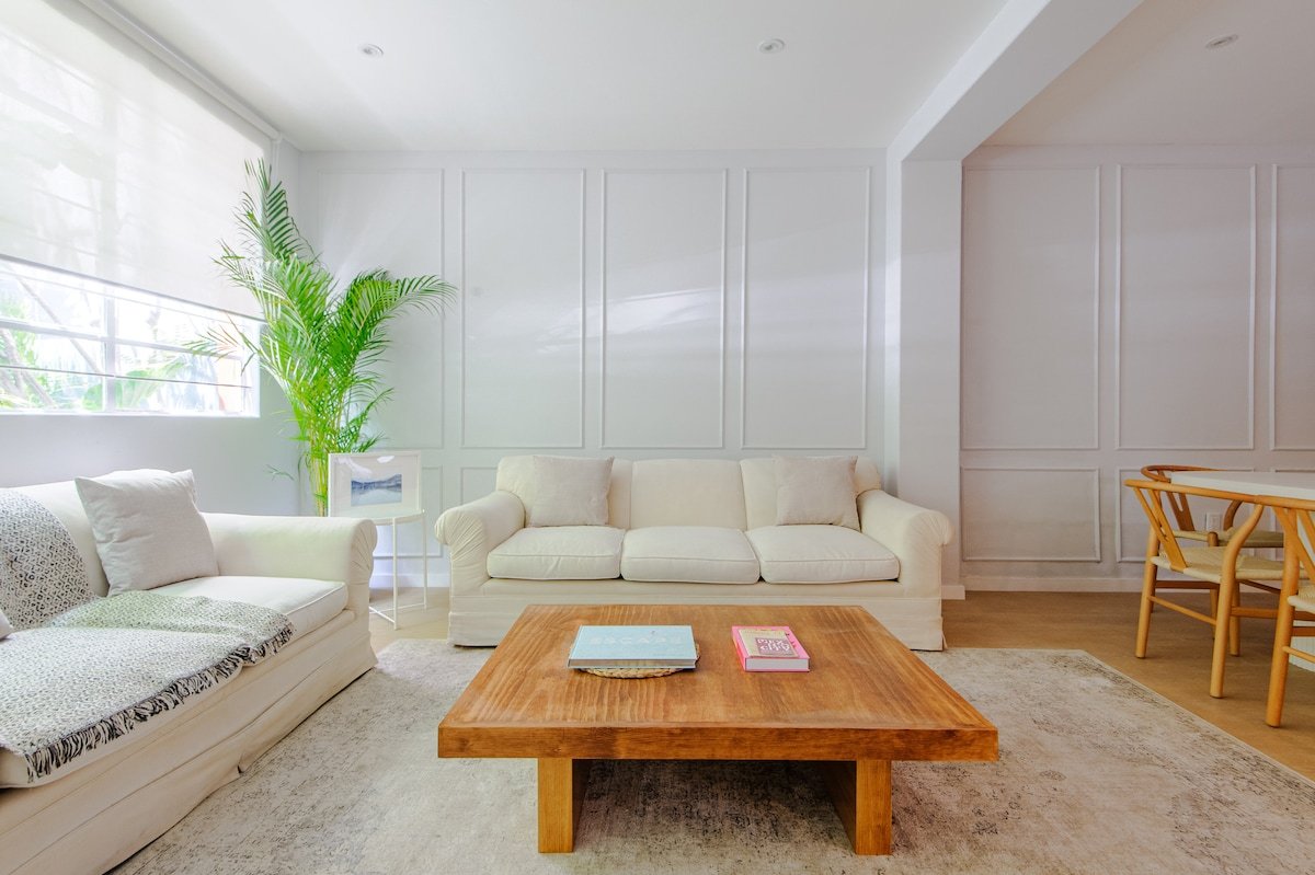 Elegant 3 Rooms, 3 terrace Apt – Ideal Location gallery image 5