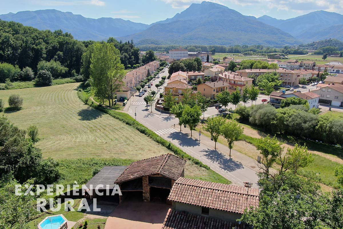 Masía de piedra en las afueras de Les Preses gallery image 5