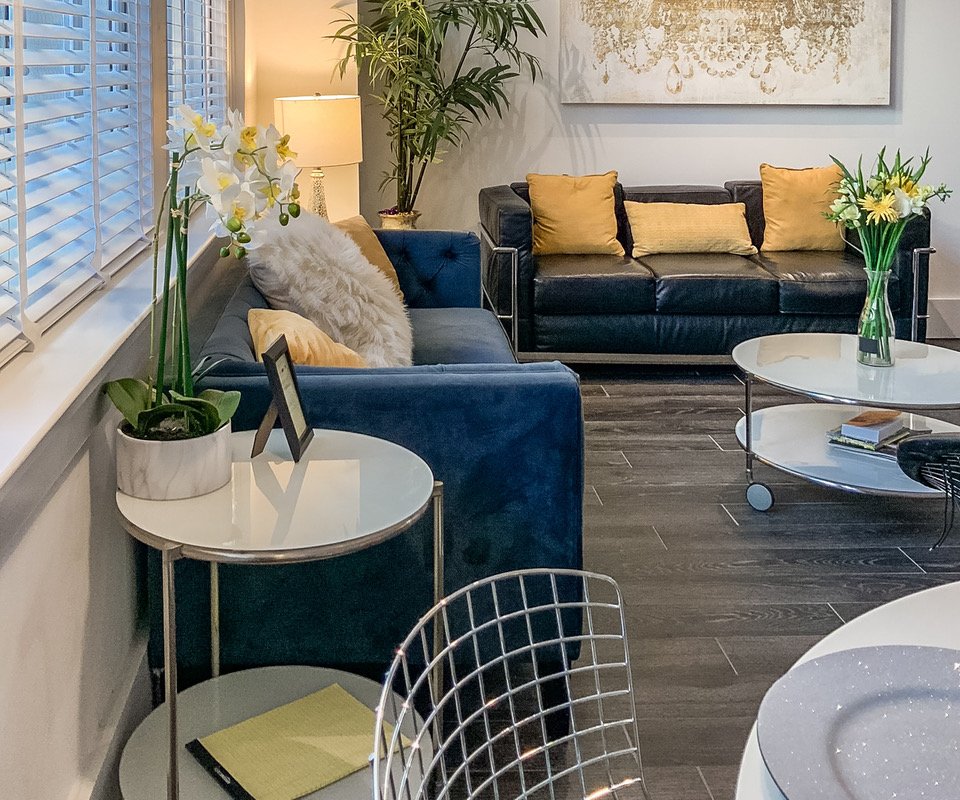 4 Bedroom 4 Ba 2 blocks off Bourbon Prime Location