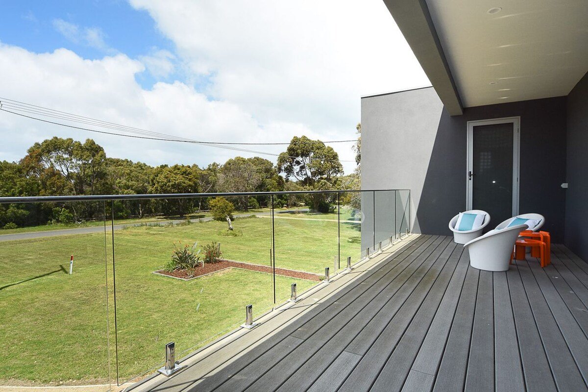 Rolling Waves in Pt Leo gallery image 4