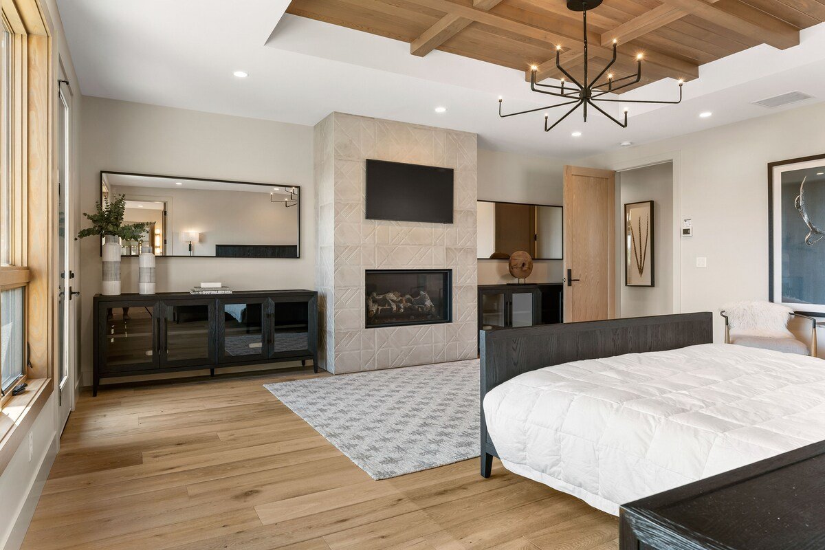 Pilot’s Dream | Hot Tub, Game Room & Hangar gallery image 3