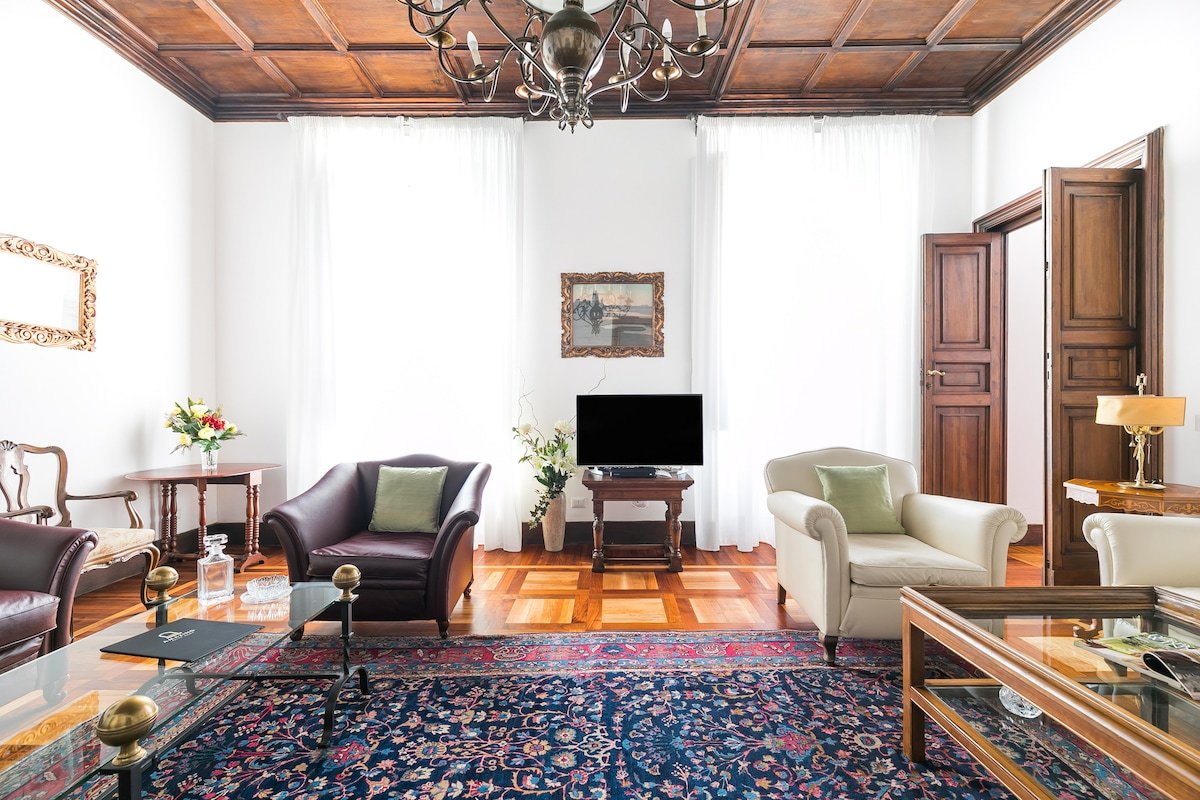 Appartamento a Via Veneto con jacuzzi gallery image 3