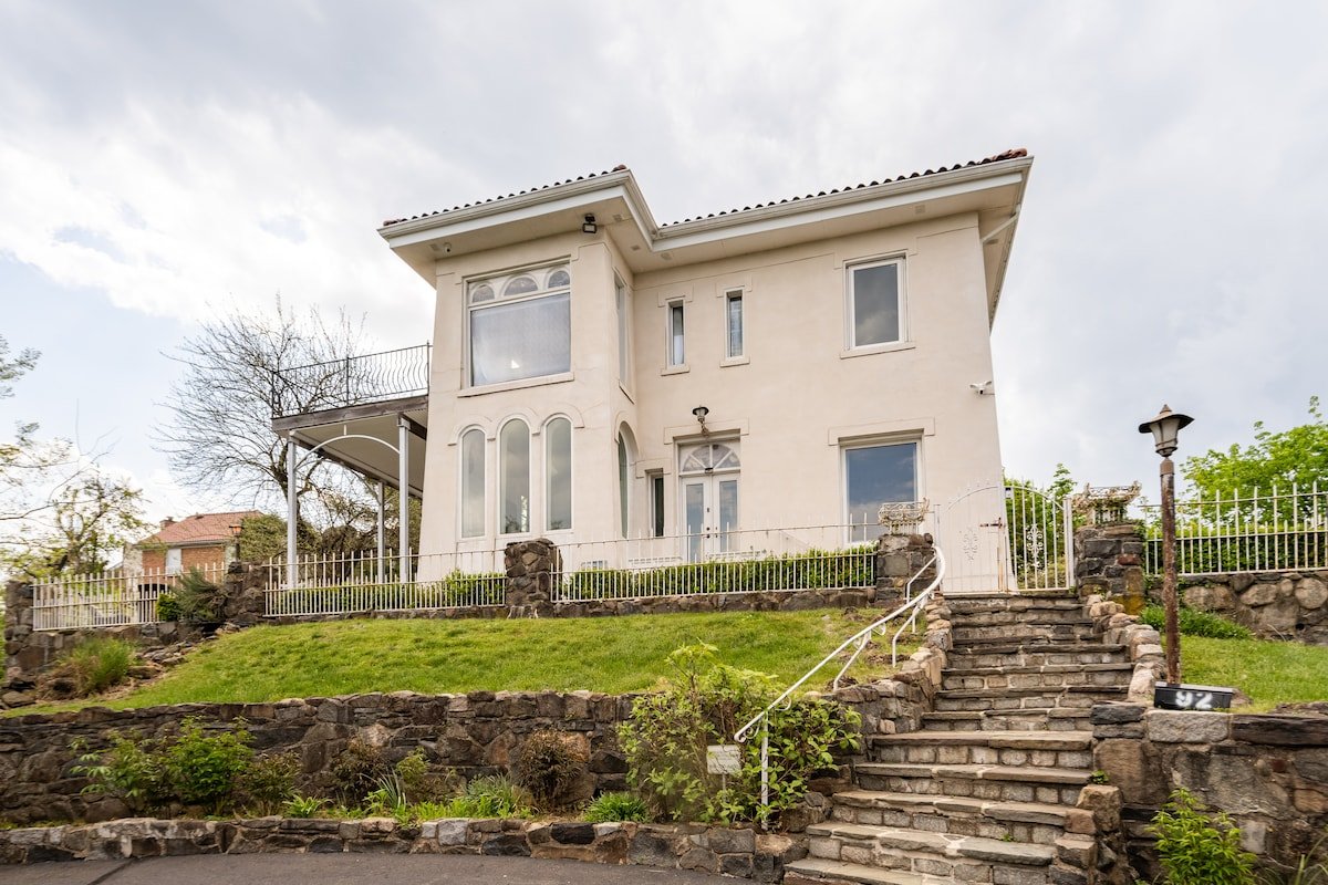 Private NYC castle on the hill with amazing views. gallery image 2