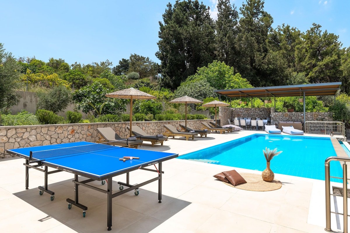 GGA Albatross Villa gallery image 3