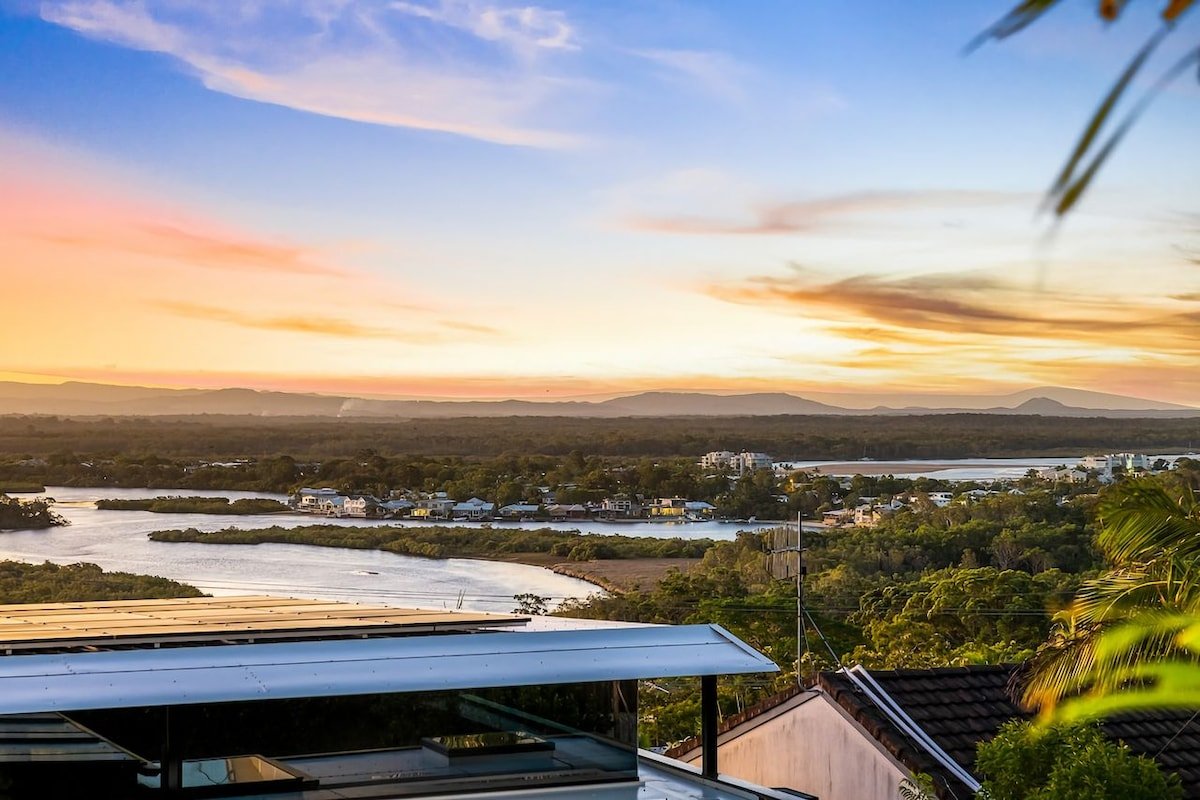 Sunset Lagoon ~ Noosa Luxury with Stunning Views gallery image 4