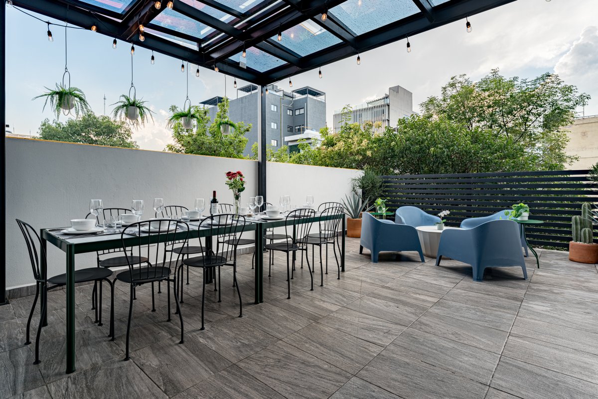 Artsy Roma – Private Rooftop, BBQ, Gym & AC