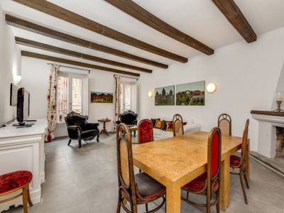 Spanish Steps Elegant 3 BDR Apartment