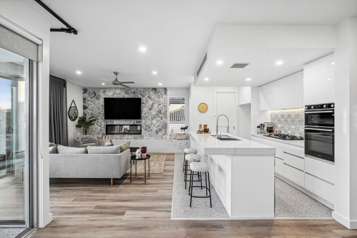 Luxe Three Story – Rooftop Terrace – Sleeps 10