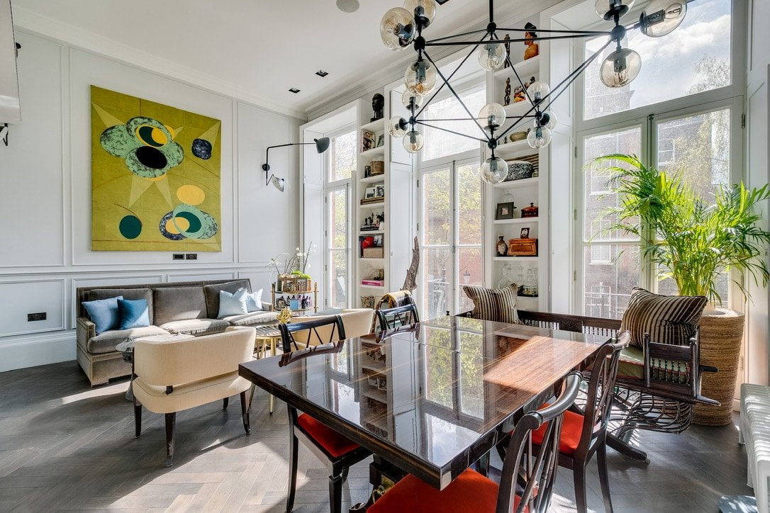 Stunning Two Bedroom Kensington/ Earl’s Court Flat gallery image 4