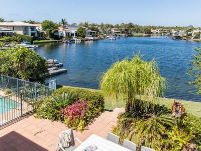 The Waterfront – 4-bedroom waterfront home + pool