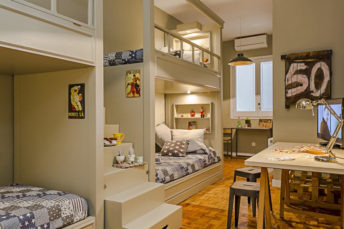 Bunk Family Apartment in Paseo de Gracia gallery image 2
