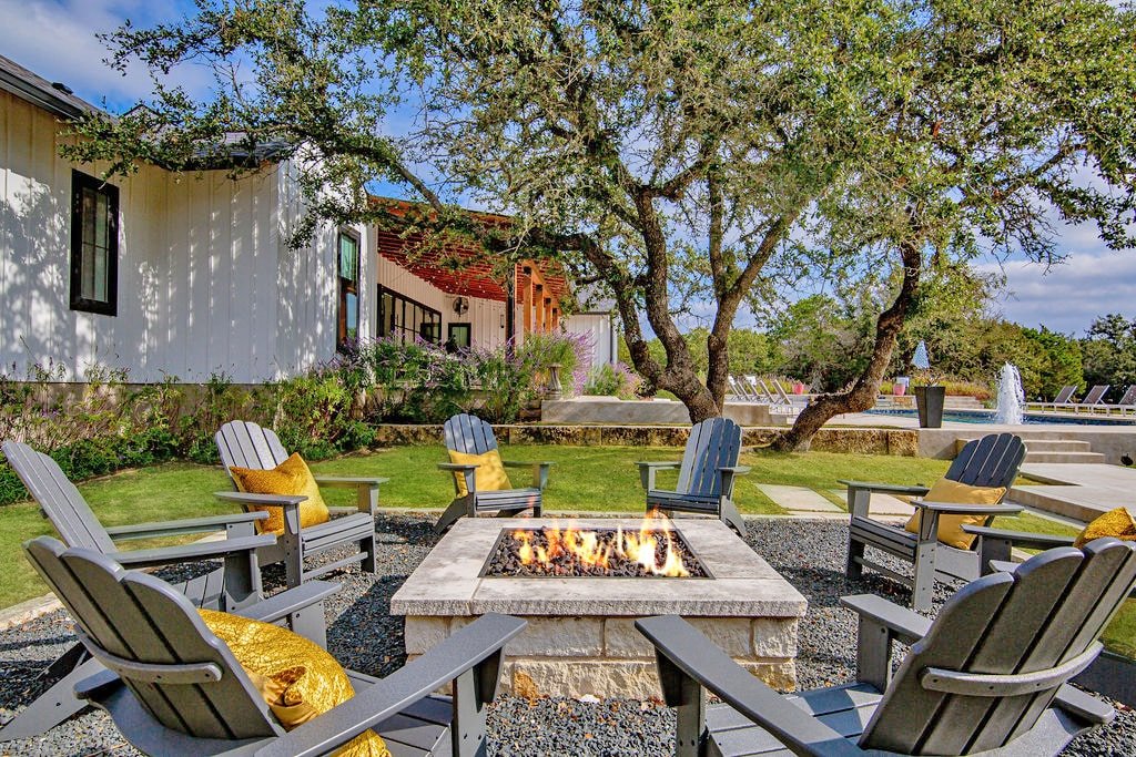 The Owners House | Luxury, Pool & Fun Near Austin gallery image 3