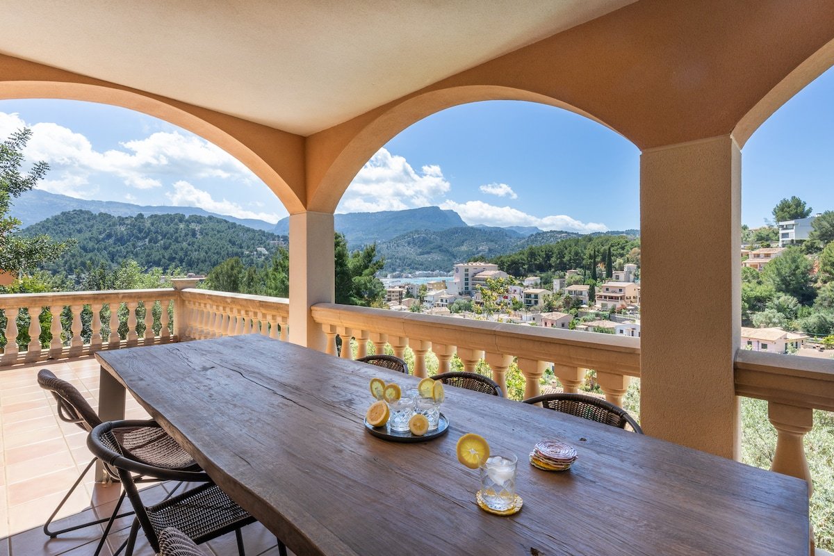 Amazing 5-bedroom villa w/pool in Port de Soller gallery image 3