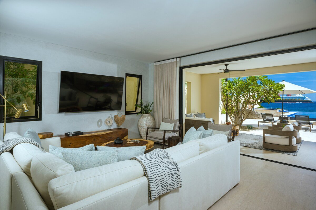 Beach Front Villa Marena 5BR gallery image 5