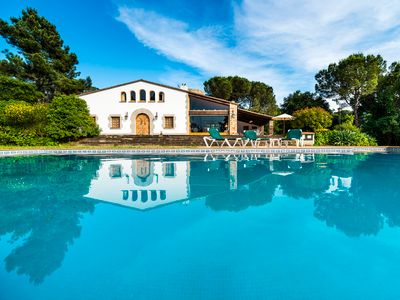 Mas Ginestera – Exclusiva Masia en Llambilles