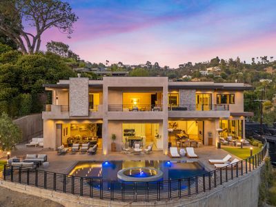 Hollywood Hills City Scape Dream w/ Theater & Gym