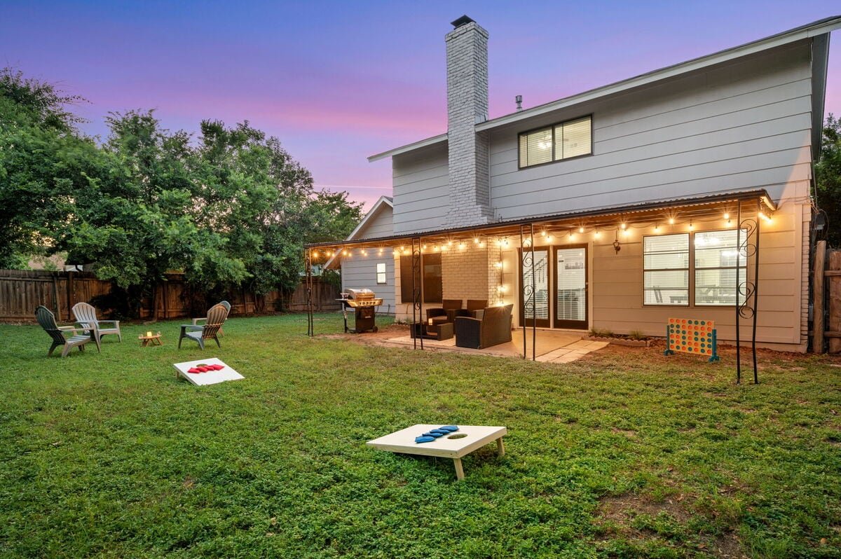 Group Friendly Austin Home | Games + Outdoor Fun gallery image 3
