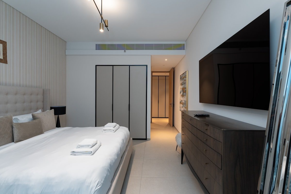 Elegant Address JBR 3BR w/ Beach Access gallery image 5