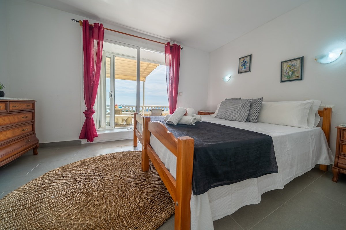 Villa Vista – Sea View, BBQ, Pool & A/C gallery image 4