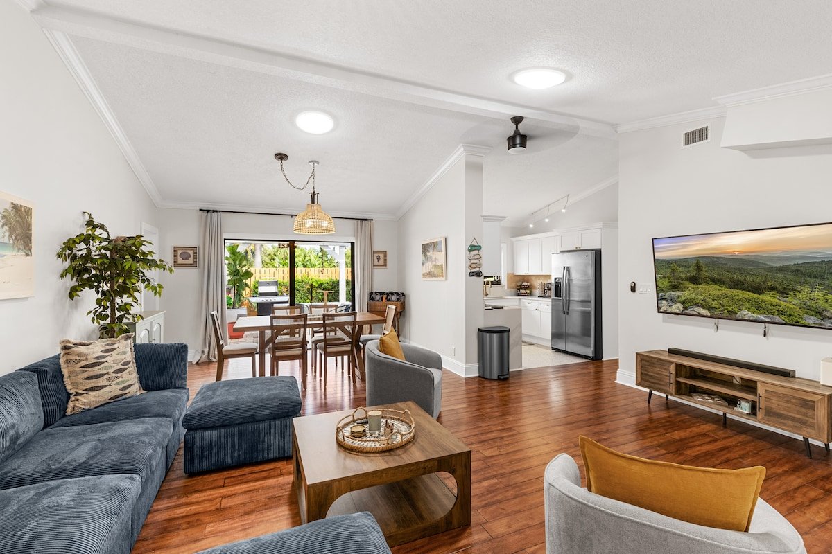 Heated Pool & Spa – 4 Bedroom 3 Bath gallery image 2