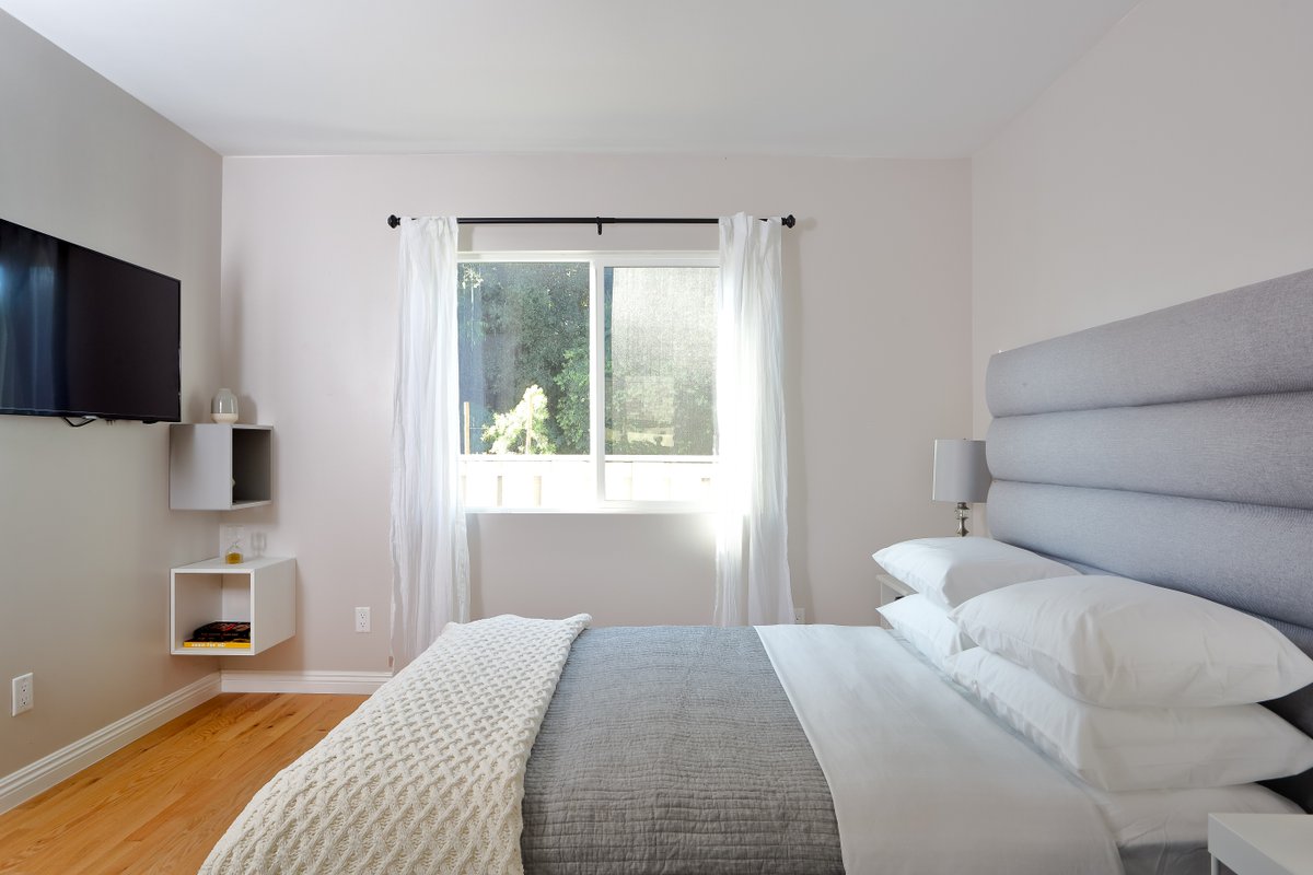 Bright Pasadena Home • Caltech Neighborhood