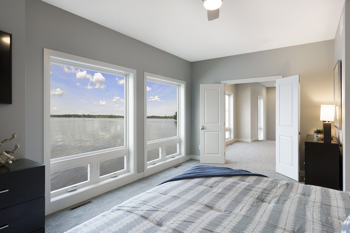 MINNeSTAY* Lakefront Luxury | Waterfront gallery image 5